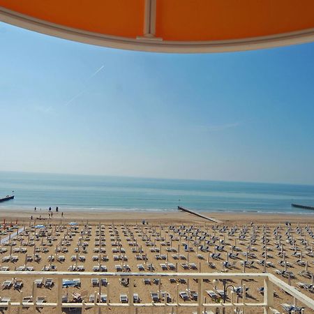 Hotel Montecarlo ลิโดดิเยโซโล ภายนอก รูปภาพ